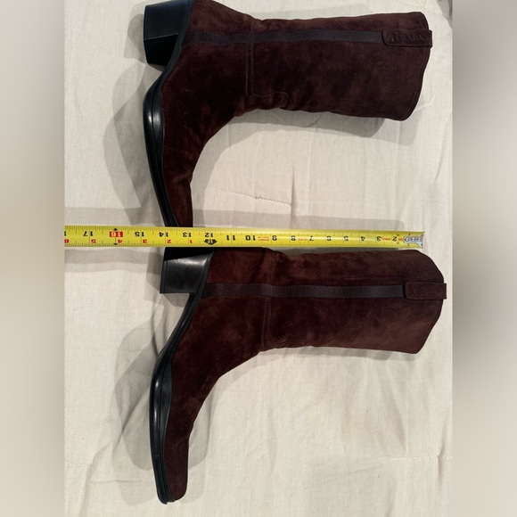 Prada brown suede boots size 40 - Picture 4 of 7